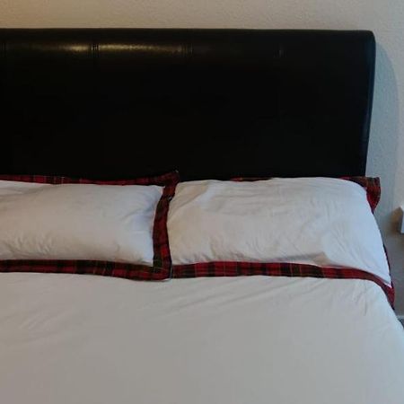 Nice Double Bedroom At Streatham Place London Bagian luar foto