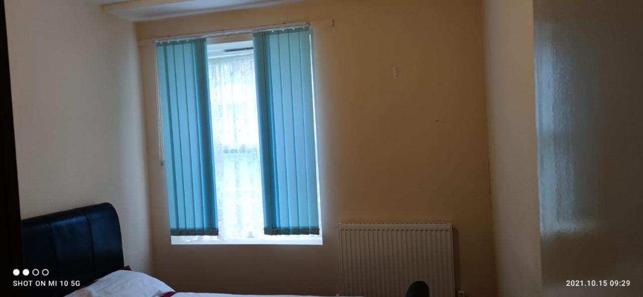 Nice Double Bedroom At Streatham Place London Bagian luar foto